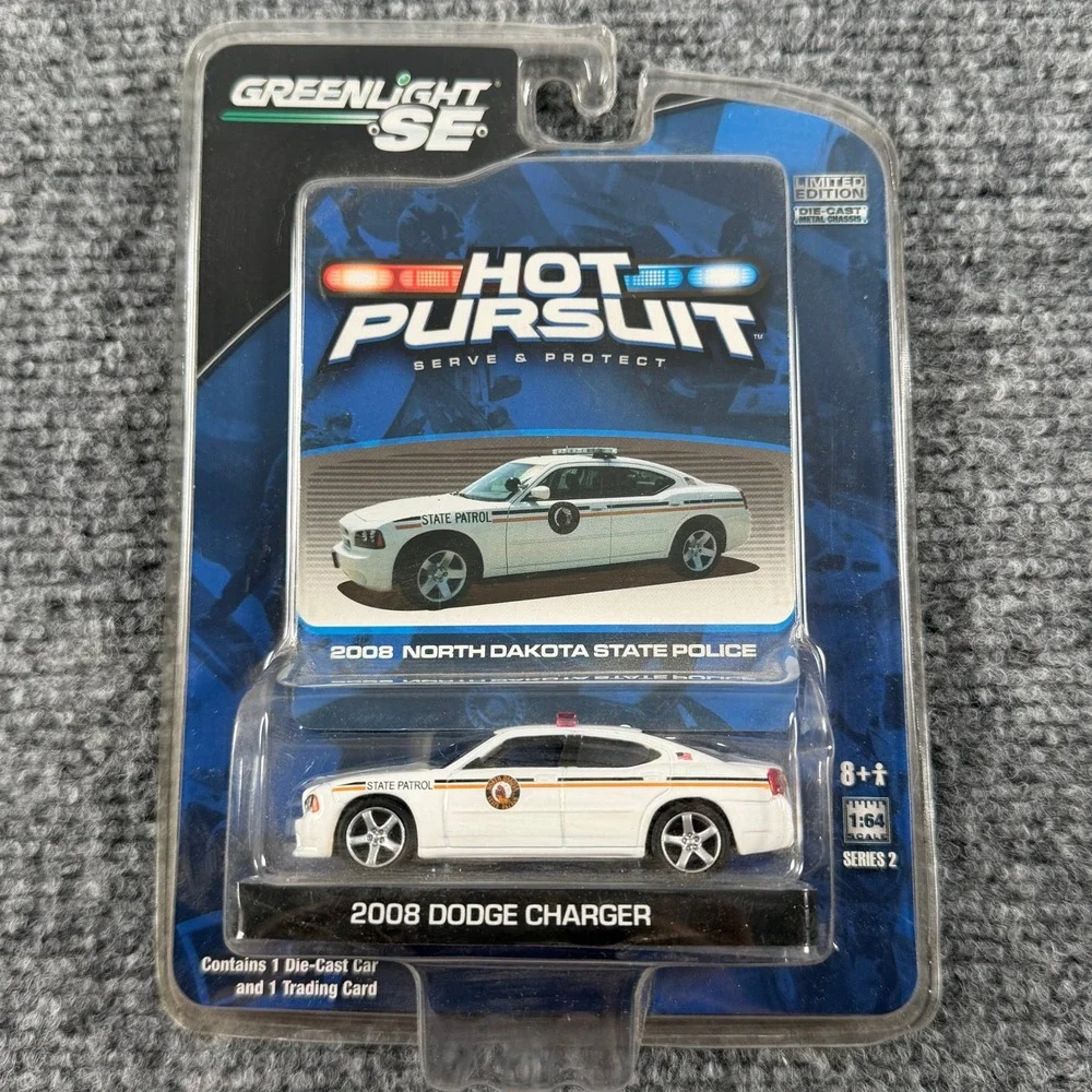 Greenlight Hot Pursuit 2008 Dodge Charger North Dakota State Police 1:64 White